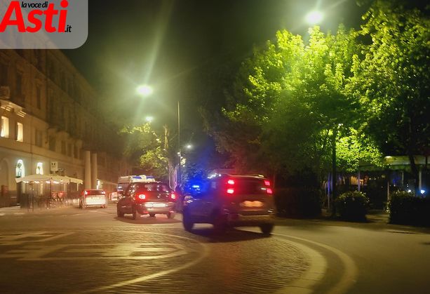 Rissa ai giardini pubblici: intervengono polizia e 118 Rissa ai giardini pubblici: intervengono polizia e 118