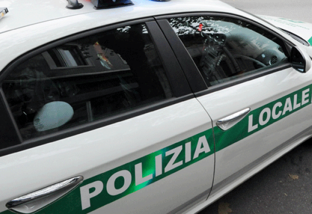 Ubriaco alla guida provoca incidente nella notte di Natale
