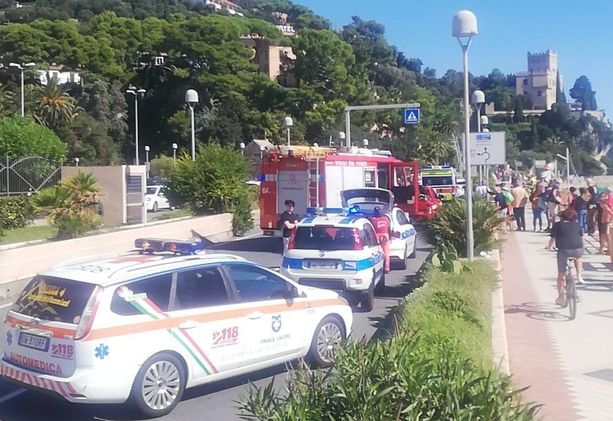 Tragedia sull'Aurelia nel ponente di Finale: incidente fatale per un motociclista Tragedia sull'Aurelia nel ponente di Finale: incidente fatale per un motociclista