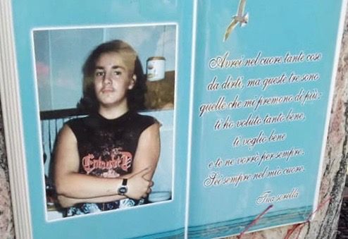 17 gennaio 1998. Quel figlio ucciso dalle Bestie di Satana e il dolore senza fine di un padre: «Nessuno dimentichi Fabio, Chiara, Mariangela e Andrea»