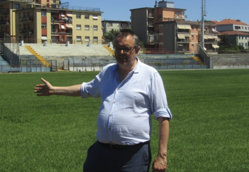 Calcio. L'Assessore Rossello dopo il bando per il Bacigalupo: "Gap ampio tra le due proposte. Mi auguro che il Città di Savona decida di utilizzarlo" Calcio. L'Assessore Rossello dopo il bando per il Bacigalupo: "Gap ampio tra le due proposte. Mi auguro che il Città di Savona decida di utilizzarlo"