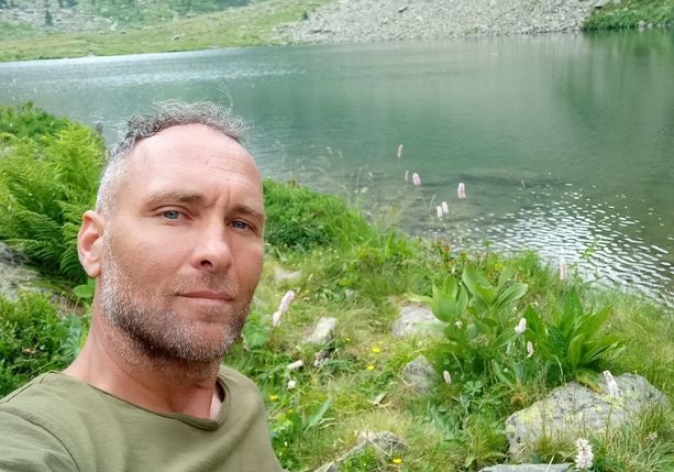 Lo schianto a pochi metri dall’arrivo sul posto di lavoro: autotrasportatore di Sommariva del Bosco vittima dell’incidente in via Don Orione a Bra