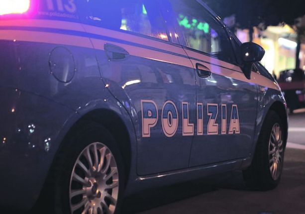 Ruba un’auto a Savona, ma viene fermato dopo pochi chilometri ad Albisola: arrestato dalla Polizia Ruba un’auto a Savona, ma viene fermato dopo pochi chilometri ad Albisola: arrestato dalla Polizia