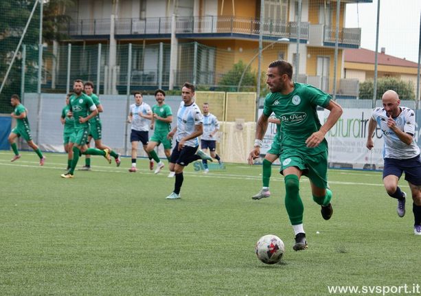 Calcio | Serie D più vicina per la Fezzanese, battuto il Lascaris 3-1 nella finale di andata Calcio | Serie D più vicina per la Fezzanese, battuto il Lascaris 3-1 nella finale di andata