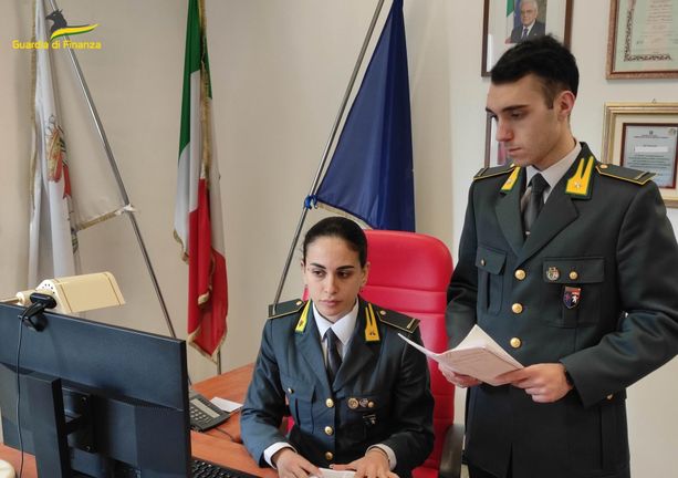 "Ghost Ace": la Guardia di Finanza di Asti smaschera maxi truffa per ottenere crediti fiscali. Sequestrati bene per oltre 300 milioni "Ghost Ace": la Guardia di Finanza di Asti smaschera maxi truffa per ottenere crediti fiscali. Sequestrati bene per oltre 300 milioni