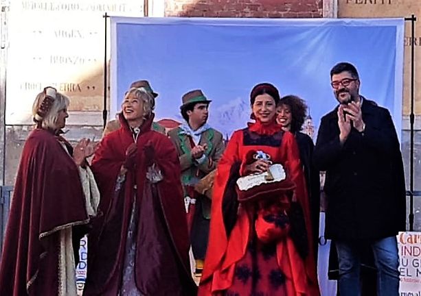 Saluzzo, le chiavi della città sono nelle mani della  Castellana: è il via del Carnevale [FOTO e VIDEO]