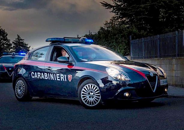 Cuneo, pizzicata con 90 grammi di crack dai carabinieri: arrestata una 24enne