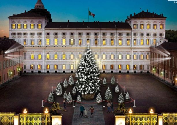 Natale 2023 a Torino. Pista di pattinaggio, casette e vin brule e concerto di Capodanno: il programma