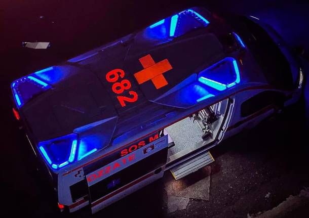 Notte di incidenti nel Varesotto: ambulanze e feriti a Ispra, sulle Vergiate-Besozzo e sulla 336 di Malpensa Notte di incidenti nel Varesotto: ambulanze e feriti a Ispra, sulle Vergiate-Besozzo e sulla 336 di Malpensa