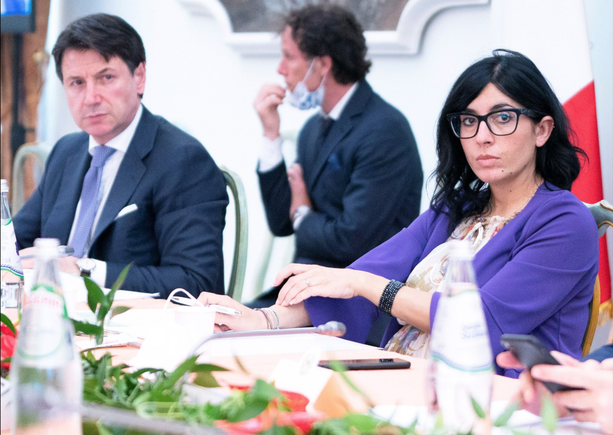 Fabiana Dadone (5Stelle), ministra di lotta e di governo