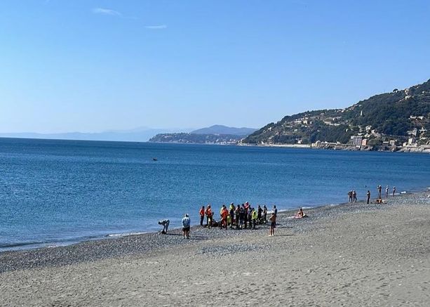 Migrante ospite della tendopoli di Voltri morto dopo un malore in mare