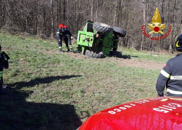 Si ribalta con il trattore, 77enne trasportato in elisoccorso all'ospedale Sant'Anna di Como