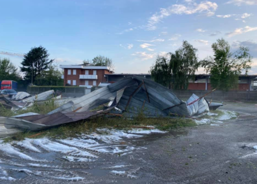 Crescentino: grandinata e vento devastanti. Ora si fa la conta dei danni Crescentino: grandinata e vento devastanti. Ora si fa la conta dei danni