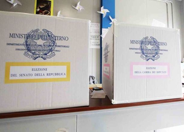 Partiti e coalizioni in affanno verso il voto delle elezioni politiche del 25 settembre Partiti e coalizioni in affanno verso il voto delle elezioni politiche del 25 settembre