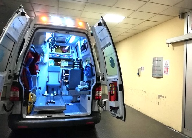 Priola, con l'auto contro un ostacolo: muore donna di 55 anni Priola, con l'auto contro un ostacolo: muore donna di 55 anni