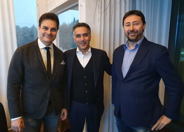 VIDEO. Salini a Olgiate: «Questa provincia ha bisogno di un’Europa forte. Quello a Forza Italia è voto utile» VIDEO. Salini a Olgiate: «Questa provincia ha bisogno di un’Europa forte. Quello a Forza Italia è voto utile»