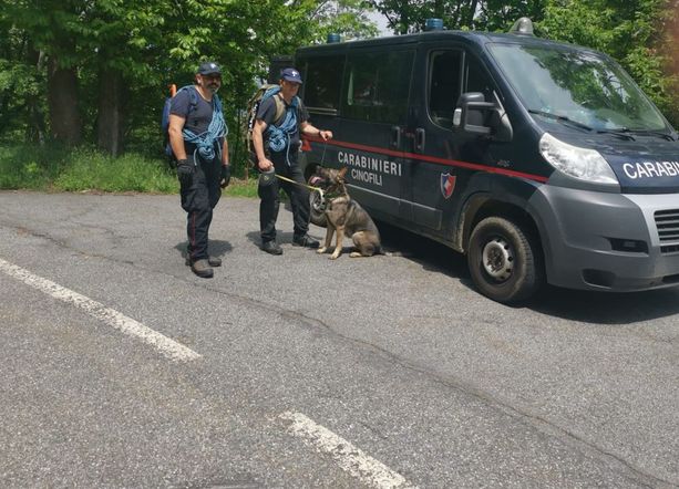 Sparito nel nulla da sette mesi. I carabinieri indagano a 360 gradi per la scomparsa di Santino Dellea Sparito nel nulla da sette mesi. I carabinieri indagano a 360 gradi per la scomparsa di Santino Dellea
