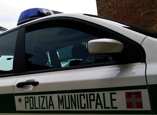 Ubriaco molesto in un locale del centro: ad Alba scatta il Daspo urbano Ubriaco molesto in un locale del centro: ad Alba scatta il Daspo urbano