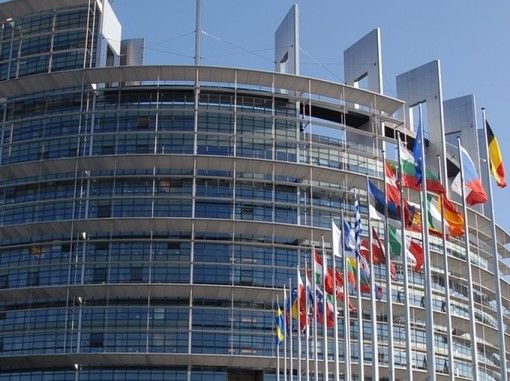 Le previsioni della Commissione europea rivedono al ribasso il Pil