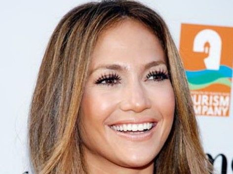 Plana sulle piattaforme e in radio il nuovo singolo ‘Can’t get enough’ di Jennifer Lopez