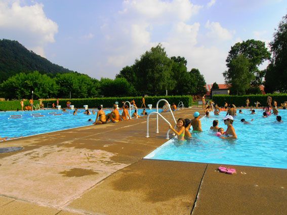 Un italiano fermato dalla polizia per svariati furti in piscina a Mendrisio