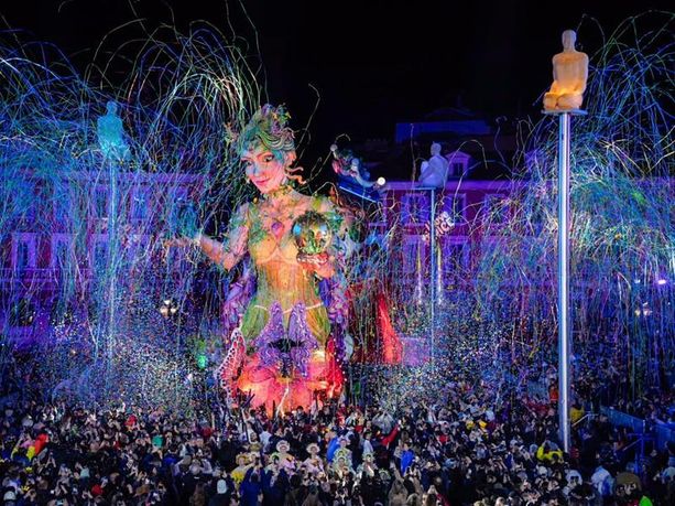 Carnevale di Nizza, edizione da record: 420mila presenze nel 2026. Nel 2027 sarà “Viva l’Amore”