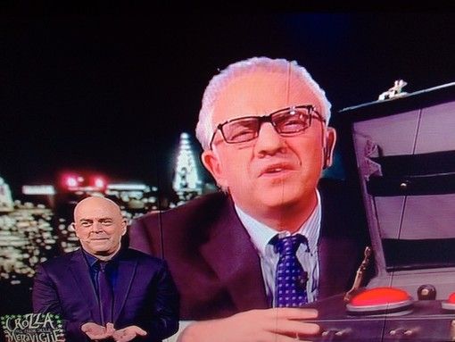 Si riaccendono i riflettori di ‘Fratelli di Crozza’ con le imitazioni di Sinner e Biden