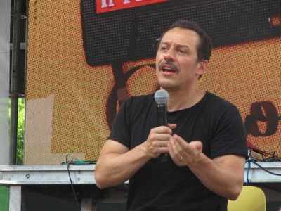 Due date al teatro Politeama di Palermo per Stefano Accorsi con ‘Giocando con Orlando’