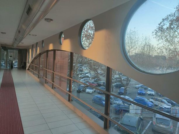 Movicentro, via le scritte e agenti nei corridoi: la stretta dell'assessore Giacomini Movicentro, via le scritte e agenti nei corridoi: la stretta dell'assessore Giacomini