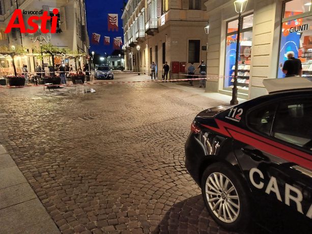 Colpi di pistola in via Garibaldi, secondo le prime informazioni una donna è stata ferita ad una gamba