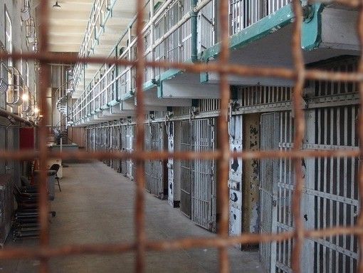 Violenze nel carcere di Reggio Emilia, la posizione dell'Osapp: "Giusto indignarsi, ma anche quando sono gli agenti, gli abusati"