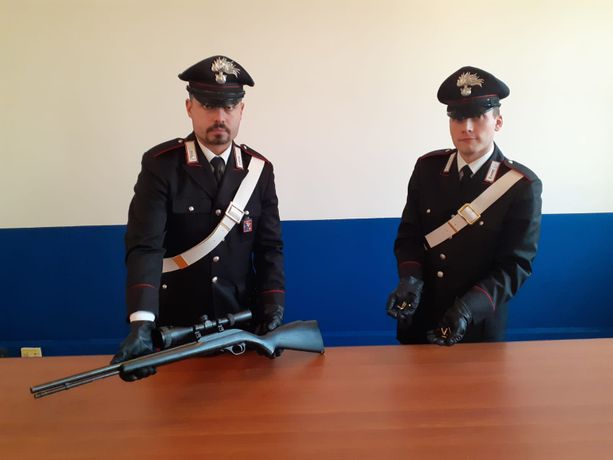 Asti: pluripregiudicato astigiano spara ad una vicina dopo una lite