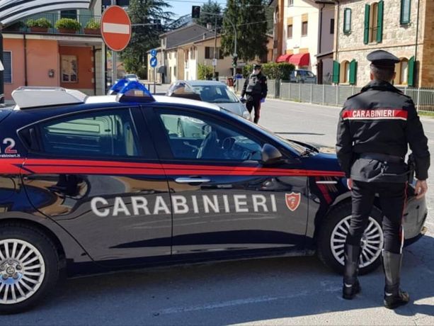 Moncalvo: uomo in preda a disagio psichico "aggredisce" due mamme e un'insegnante nei pressi dell'asilo Moncalvo: uomo in preda a disagio psichico "aggredisce" due mamme e un'insegnante nei pressi dell'asilo