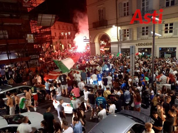 CAMPIONI D'EUROPA: battuta l'Inghilterra a Wembley, la festa esplode anche ad Asti [FOTO E VIDEO]