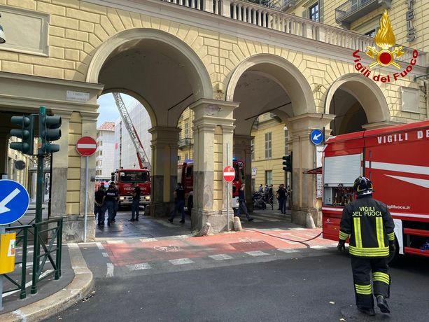 Anche i vigili del fuoco di Asti in supporto a Torino per l'incendio di piazza Carlo Felice