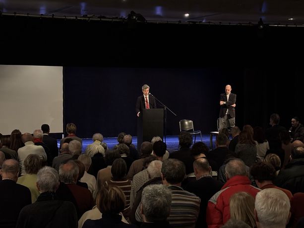 Elezioni Genova 2025, Orlando riunisce il centrosinistra a teatro per una prova generale di unità: “Allargare il perimetro e niente più veti” Elezioni Genova 2025, Orlando riunisce il centrosinistra a teatro per una prova generale di unità: “Allargare il perimetro e niente più veti”