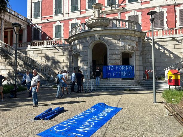 La piazza di Cornigliano e la fine della luna di miele: l’autunno in arrivo sa di banco di prova per la giunta Salis