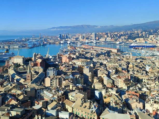 Emergenza caldo: blackout in centro e semafori fuori uso Emergenza caldo: blackout in centro e semafori fuori uso