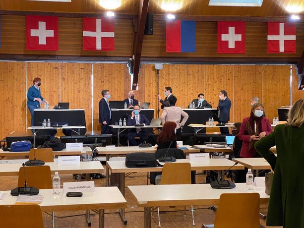 Covid, crisi sociale ed economica: come il governo cantonale, i suoi partiti e il padronato hanno abbandonato la popolazione