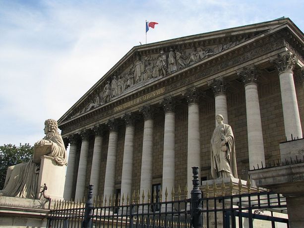 La Francia ha scelto: l’estrema destra non passa!