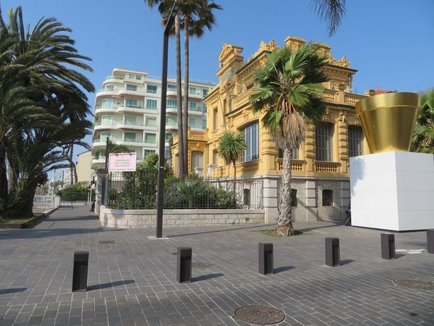 Nizza: si festeggia l’ulivo Nizza: si festeggia l’ulivo