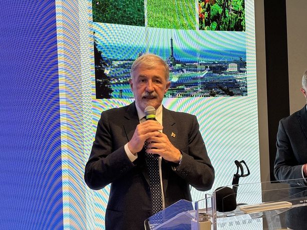 Genova: ufficializzate dal neo presidente la nuova Giunta regionale, confermati gli Assessorati agli imperiesi Scajola, Piana e Lombardi Genova: ufficializzate dal neo presidente la nuova Giunta regionale, confermati gli Assessorati agli imperiesi Scajola, Piana e Lombardi