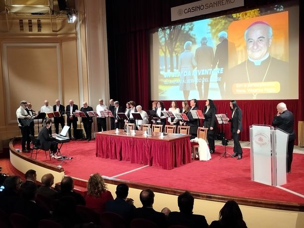 A Sanremo il convegno per riscoprire gli anziani come risorsa del Paese . Il messaggio di Monsignor Paglia: "Gli anziani protagonisti del futuro" (Foto e video)