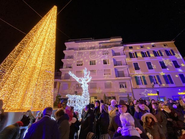 Sanremo: feste di fine anno con tanti appuntamenti e clou con Irene Grandi, Faraldi &quot;Un Natale di luci e musica&quot; (Video)