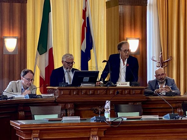 Punto nascite a Sanremo o Imperia? La Regione rifiuta l'invito al Consiglio monotematico matuziano Punto nascite a Sanremo o Imperia? La Regione rifiuta l'invito al Consiglio monotematico matuziano