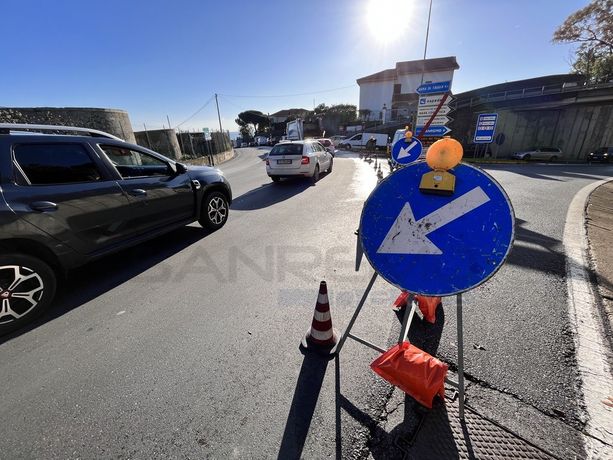 Aurelia Bis chiusa: coda chilometrica per entrare ad Arma di Taggia e traffico bloccato in centro Aurelia Bis chiusa: coda chilometrica per entrare ad Arma di Taggia e traffico bloccato in centro