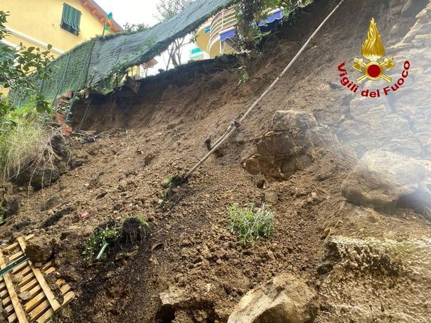 Sanremo: crolla un terreno in via Martiri, a rischio una palazzina e cinque persone evacuate