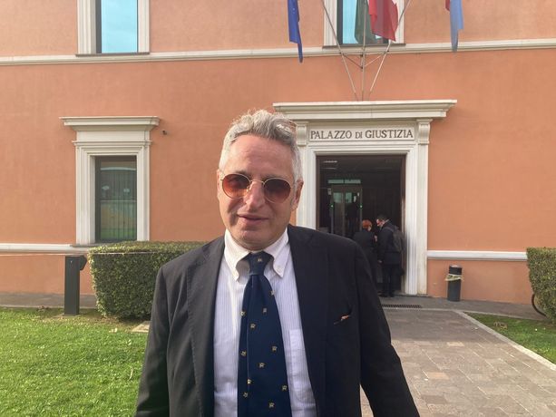 Aggressione del piccolo Ryan, ascoltati in procura a Imperia mamma e fratellino. L’avvocato D’Auria: “Il bambino vive una situazione tragica. Il movente? Rimane un mistero” (video) Aggressione del piccolo Ryan, ascoltati in procura a Imperia mamma e fratellino. L’avvocato D’Auria: “Il bambino vive una situazione tragica. Il movente? Rimane un mistero” (video)