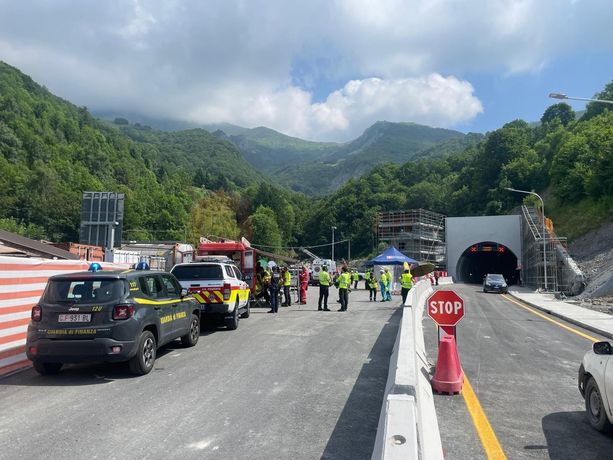 Scontro tra un pullman e un mezzo pesante: testato il Piano di Soccorso Binazionale del tunnel di Tenda (Foto)