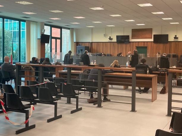 Imperia, 30enne per 10 anni maltratta madre e nonna, il Tribunale ordina perizia: "Va valutata la pericolosità sociale"